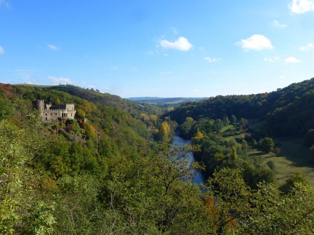 chateau gorges de CHOUVIGNY (1)